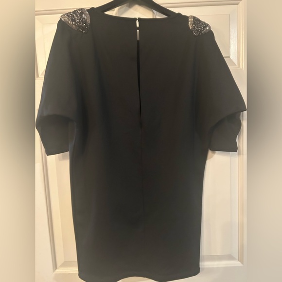 Elizabeth and James Black Tunic Dress in a size Medium - Picture 7 of 13
